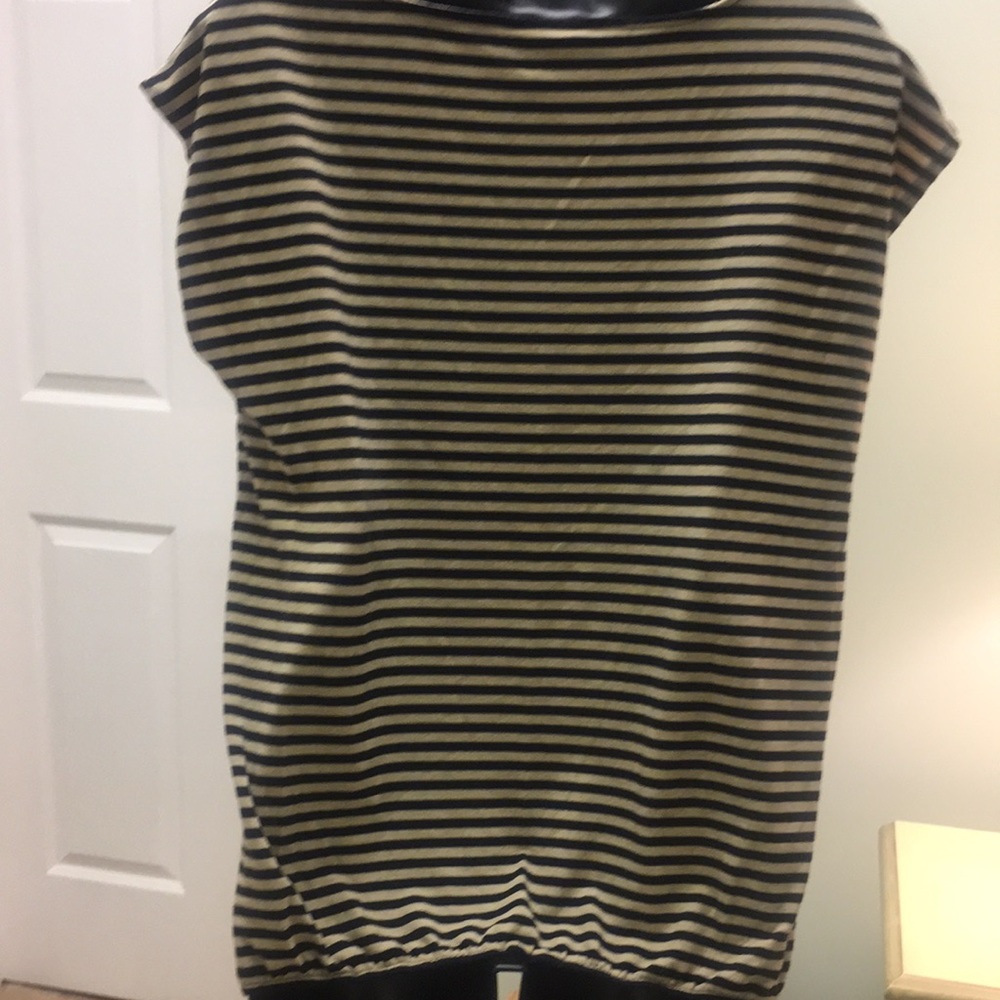 Ruby Rd. Ladies pullover top. - Picture 6 of 9